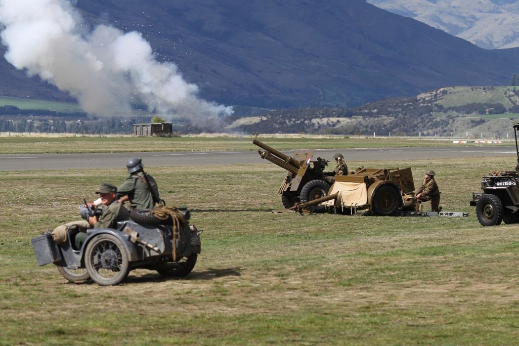 G C Wanaka Field Guns.jpg