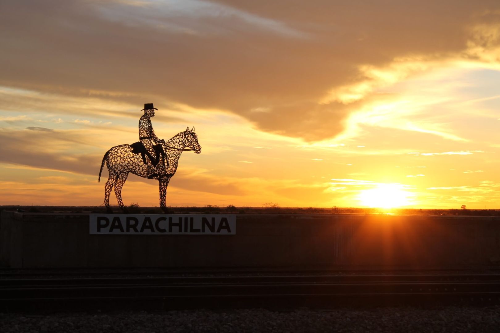 Parachilna Sunset, nr Flinders Ranges.JPG